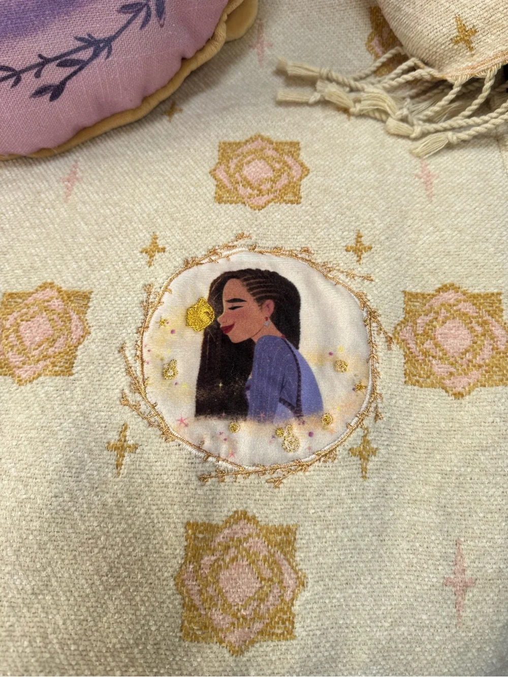 Asha Blanket and Pillow Set from Wish!